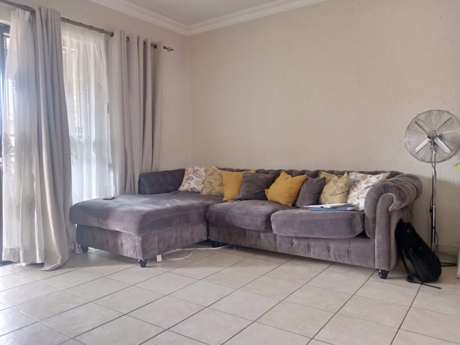 To Let 2 Bedroom Property for Rent in Ravenswood Gauteng