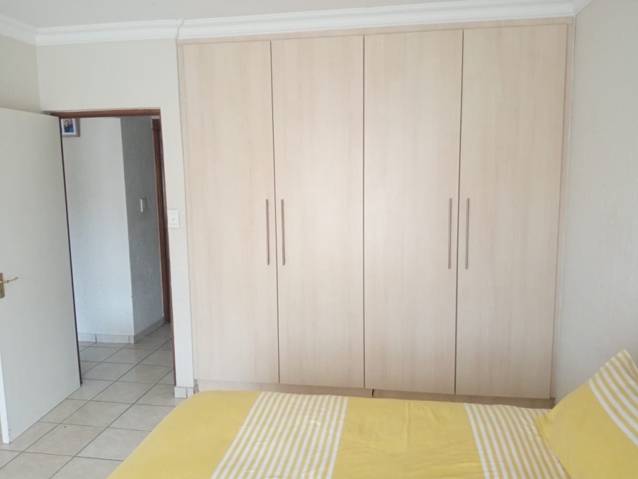 To Let 2 Bedroom Property for Rent in Ravenswood Gauteng