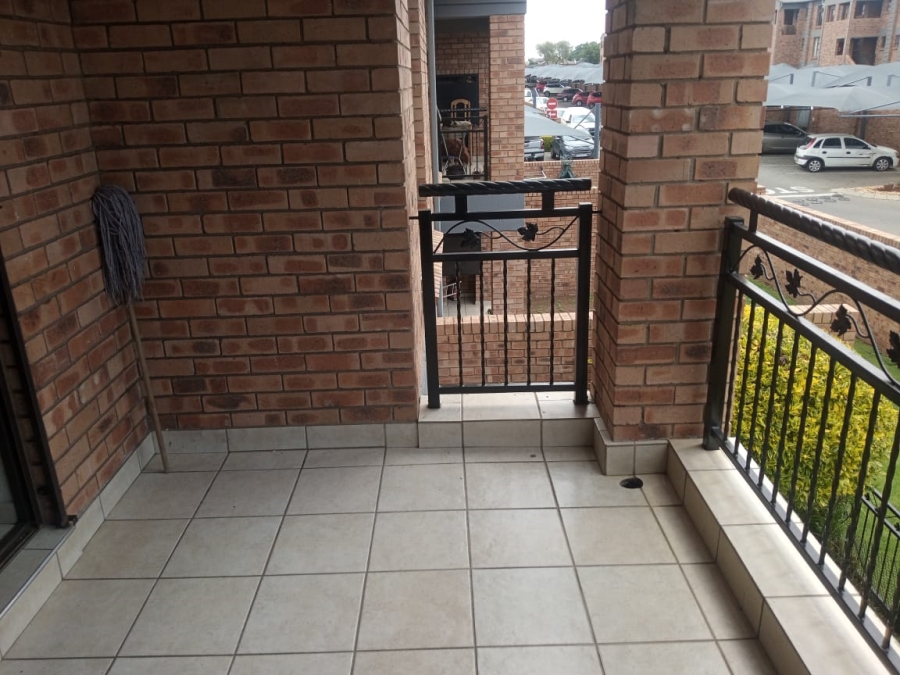 To Let 2 Bedroom Property for Rent in Ravenswood Gauteng