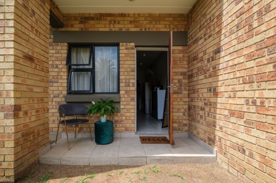 1 Bedroom Property for Sale in Bergbron Gauteng