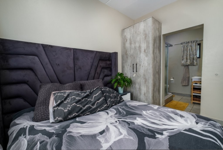 1 Bedroom Property for Sale in Bergbron Gauteng