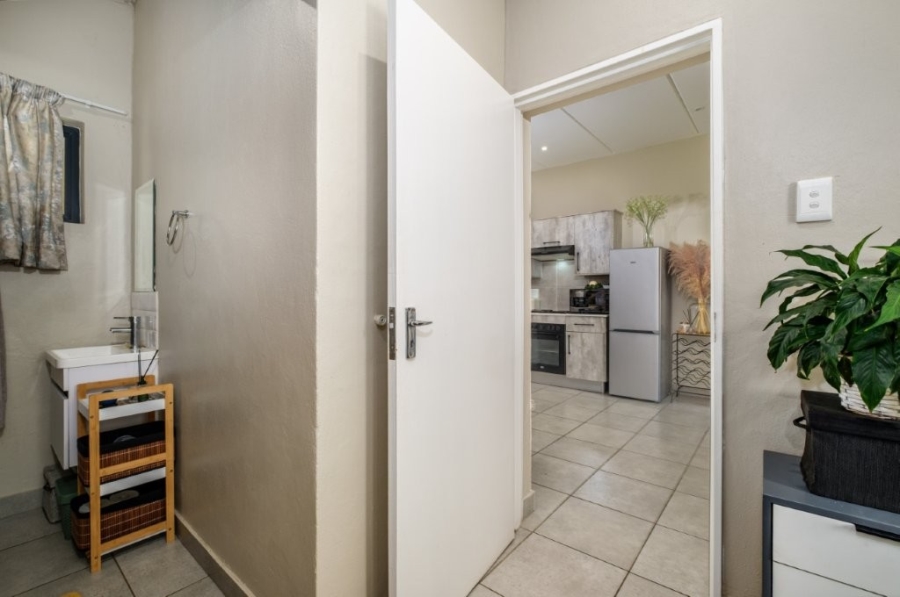 1 Bedroom Property for Sale in Bergbron Gauteng