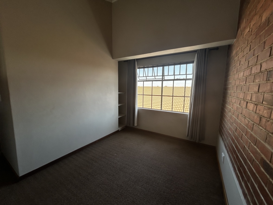 To Let 1 Bedroom Property for Rent in Houghton Estate Gauteng