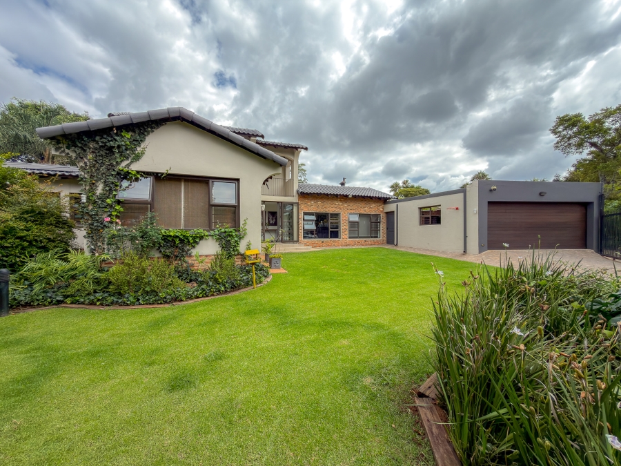 4 Bedroom Property for Sale in Rooihuiskraal Gauteng