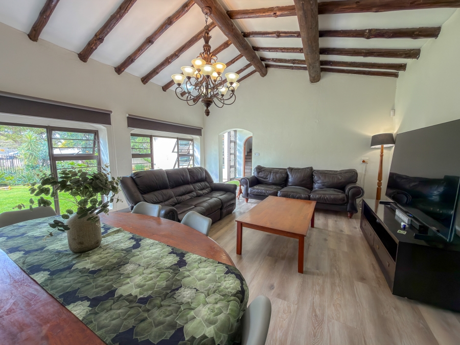 4 Bedroom Property for Sale in Rooihuiskraal Gauteng