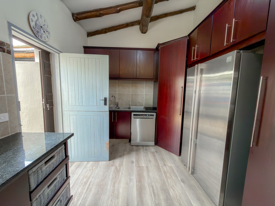 4 Bedroom Property for Sale in Rooihuiskraal Gauteng