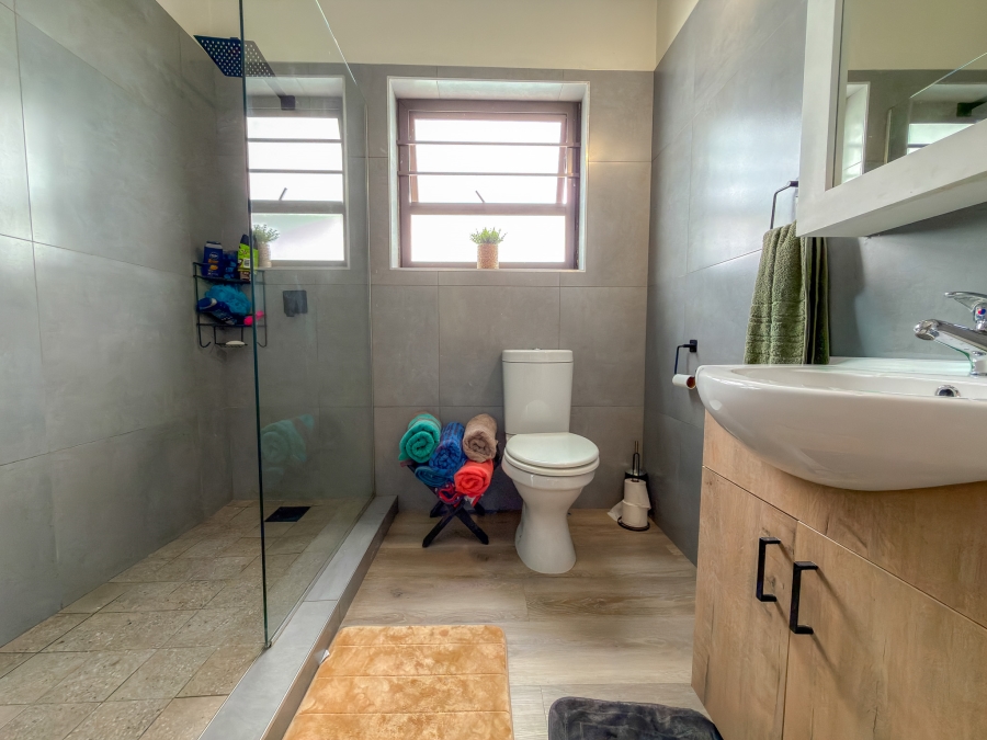 4 Bedroom Property for Sale in Rooihuiskraal Gauteng