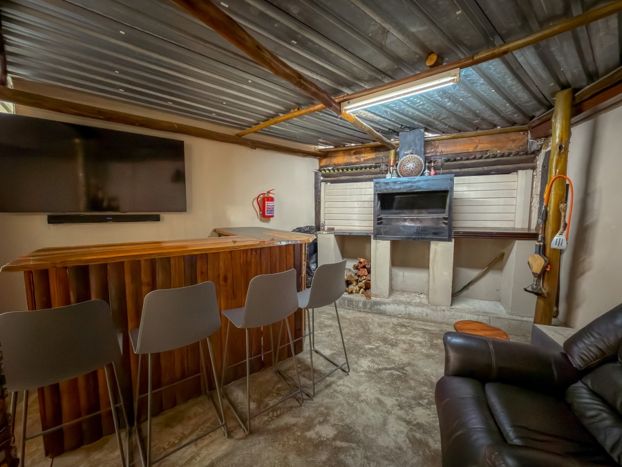 4 Bedroom Property for Sale in Rooihuiskraal Gauteng