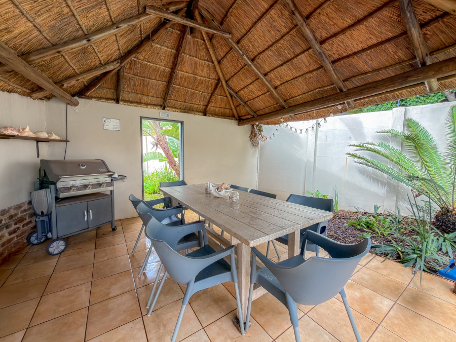 4 Bedroom Property for Sale in Rooihuiskraal Gauteng