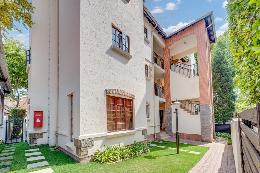 1 Bedroom Property for Sale in Lonehill Gauteng