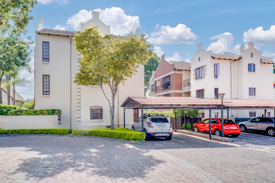 1 Bedroom Property for Sale in Lonehill Gauteng
