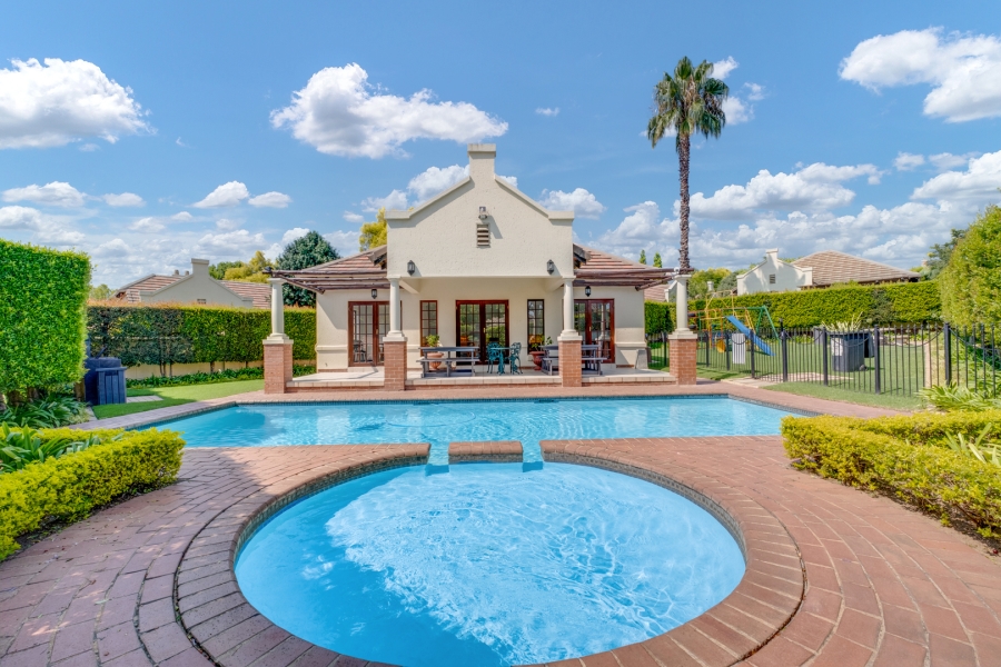 1 Bedroom Property for Sale in Lonehill Gauteng