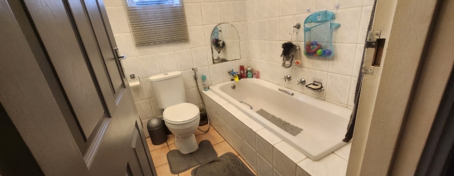 2 Bedroom Property for Sale in Winchester Hills Gauteng