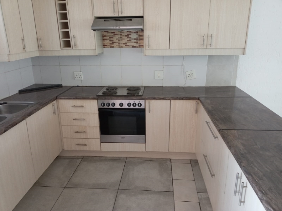 1 Bedroom Property for Sale in Mulbarton Gauteng
