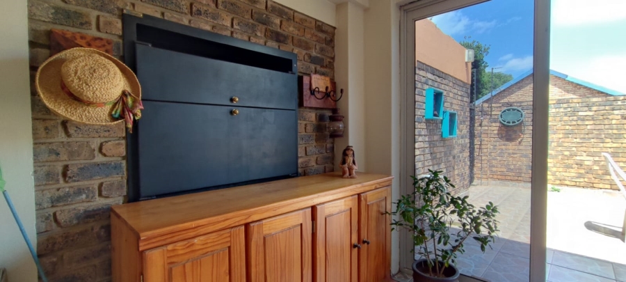 2 Bedroom Property for Sale in Wierda Park Gauteng