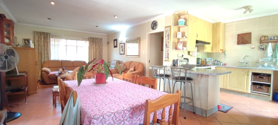 2 Bedroom Property for Sale in Wierda Park Gauteng