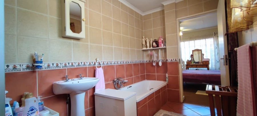 2 Bedroom Property for Sale in Wierda Park Gauteng