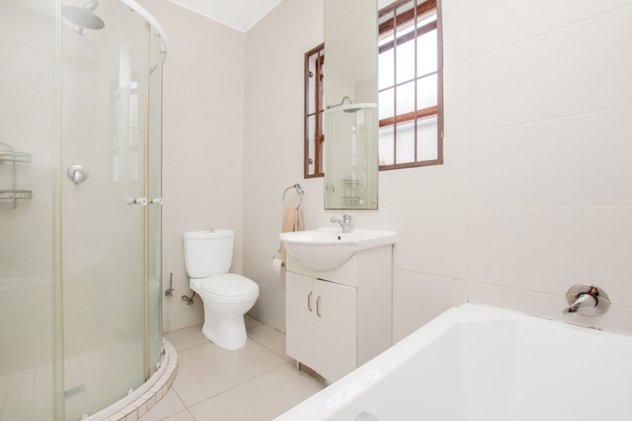 3 Bedroom Property for Sale in Bryanston Gauteng