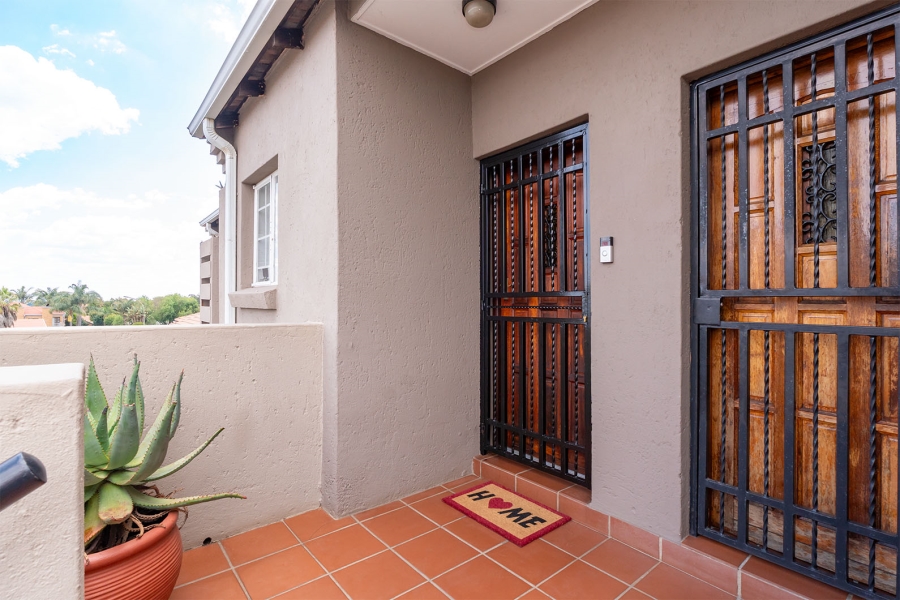 2 Bedroom Property for Sale in Farrarmere Gauteng