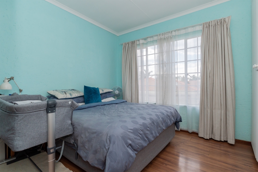 2 Bedroom Property for Sale in Farrarmere Gauteng