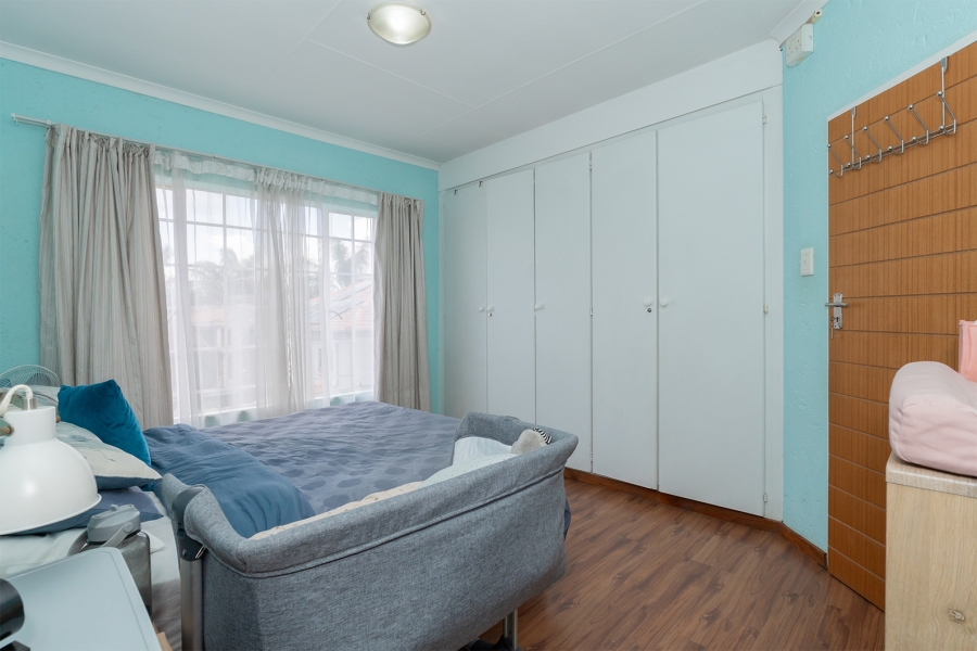 2 Bedroom Property for Sale in Farrarmere Gauteng