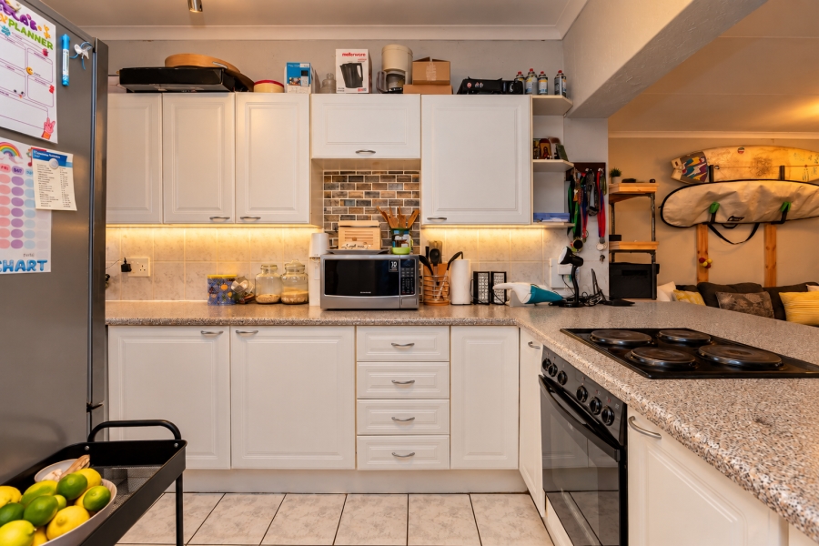 2 Bedroom Property for Sale in Farrarmere Gauteng