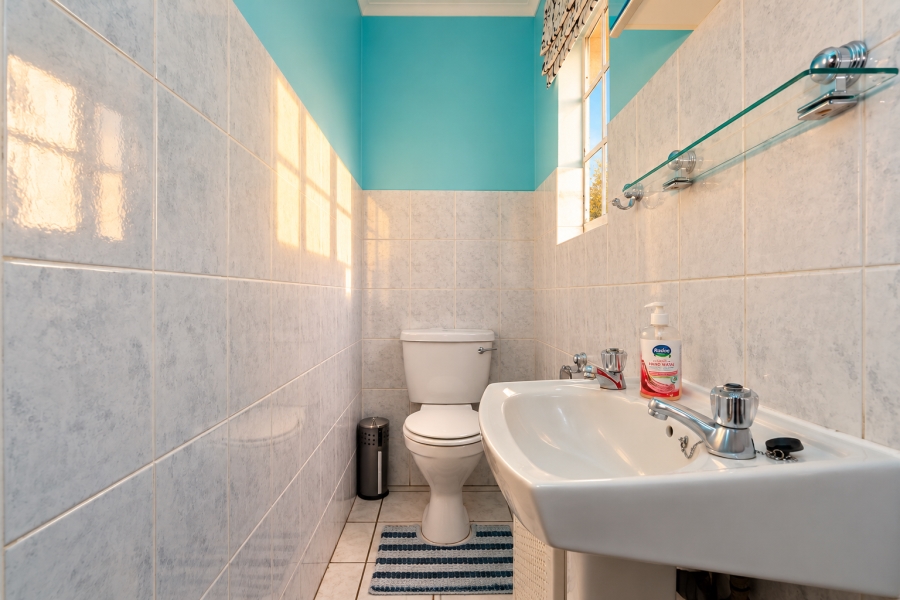 2 Bedroom Property for Sale in Farrarmere Gauteng