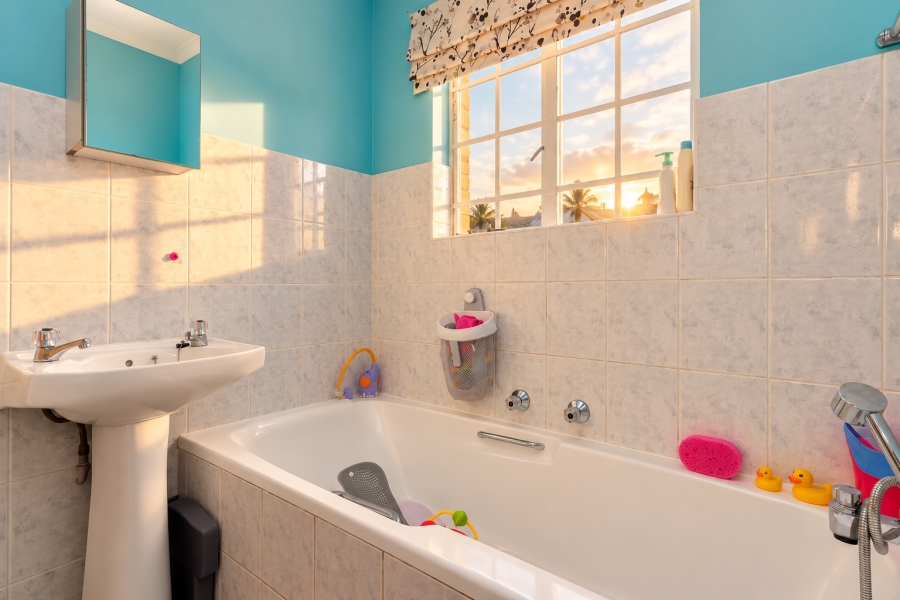 2 Bedroom Property for Sale in Farrarmere Gauteng