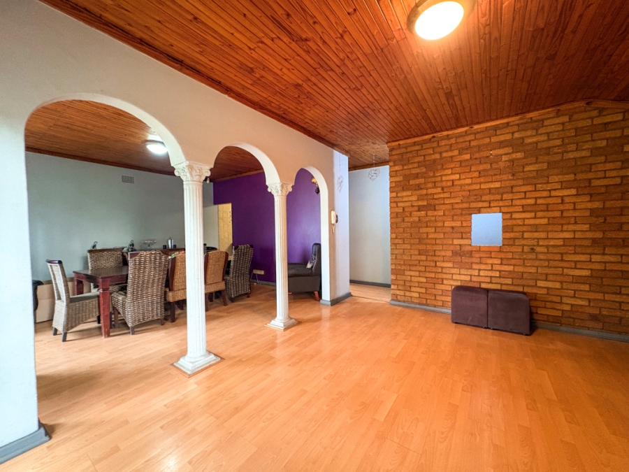 4 Bedroom Property for Sale in Wannenburghoogte Gauteng