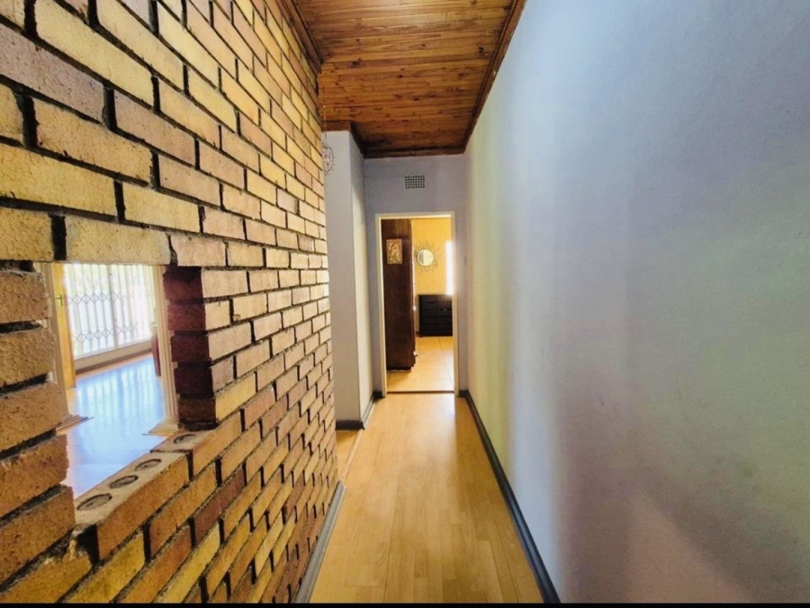 4 Bedroom Property for Sale in Wannenburghoogte Gauteng