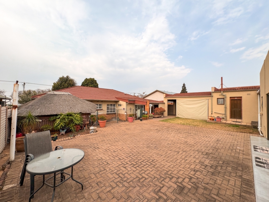 4 Bedroom Property for Sale in Wannenburghoogte Gauteng