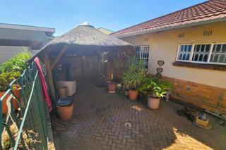 4 Bedroom Property for Sale in Wannenburghoogte Gauteng