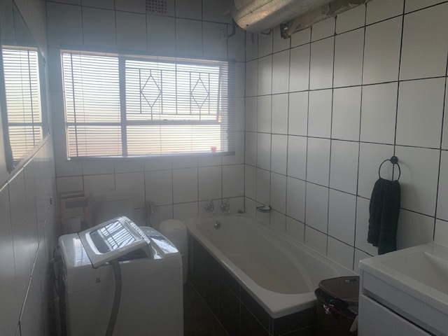 2 Bedroom Property for Sale in Haddon Gauteng