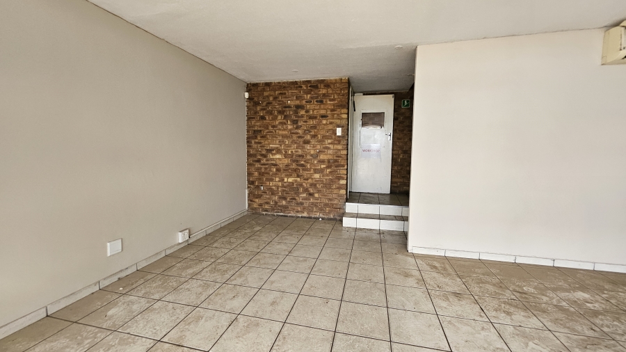 To Let commercial Property for Rent in Hennopspark Gauteng