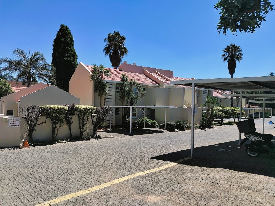 To Let 3 Bedroom Property for Rent in Sandown Gauteng