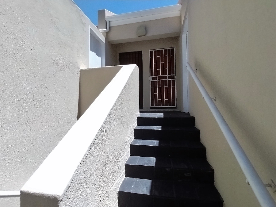 To Let 3 Bedroom Property for Rent in Sandown Gauteng
