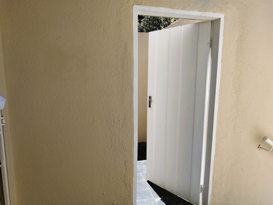 To Let 3 Bedroom Property for Rent in Sandown Gauteng