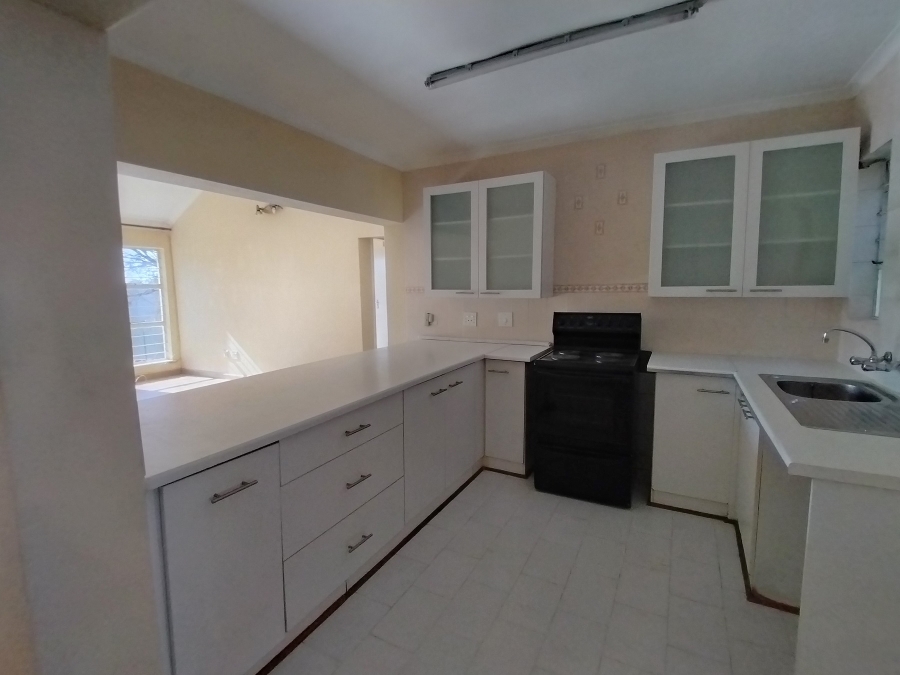 To Let 3 Bedroom Property for Rent in Sandown Gauteng