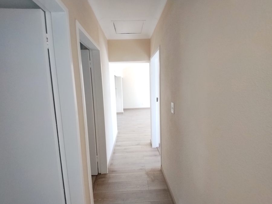 To Let 3 Bedroom Property for Rent in Sandown Gauteng