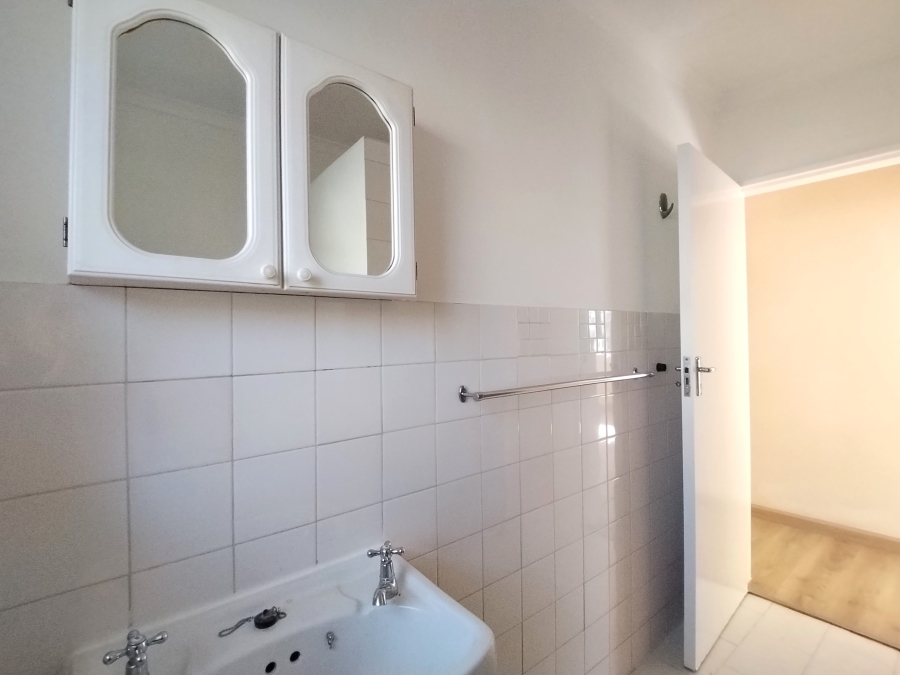 To Let 3 Bedroom Property for Rent in Sandown Gauteng