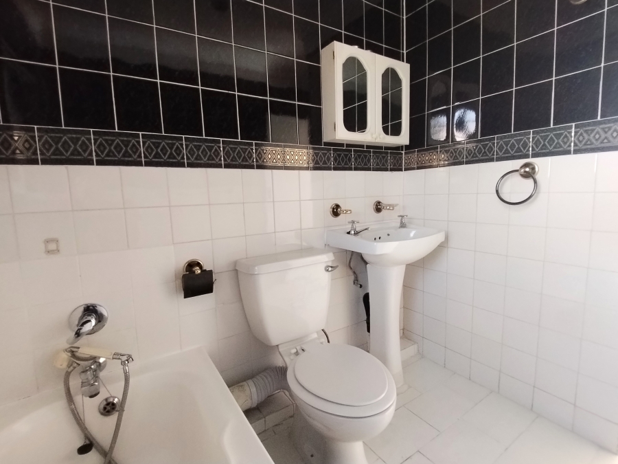 To Let 3 Bedroom Property for Rent in Sandown Gauteng