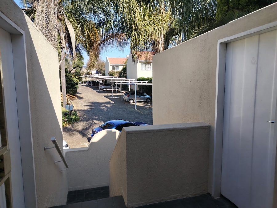 To Let 3 Bedroom Property for Rent in Sandown Gauteng