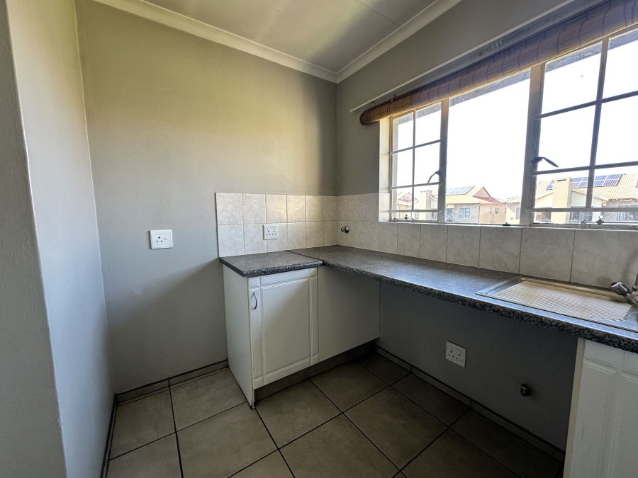 To Let 2 Bedroom Property for Rent in Brentwood Park Gauteng