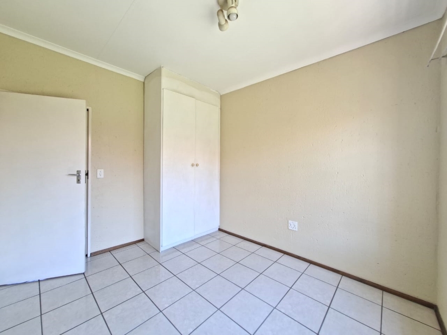 To Let 2 Bedroom Property for Rent in Kyalami Hills Gauteng