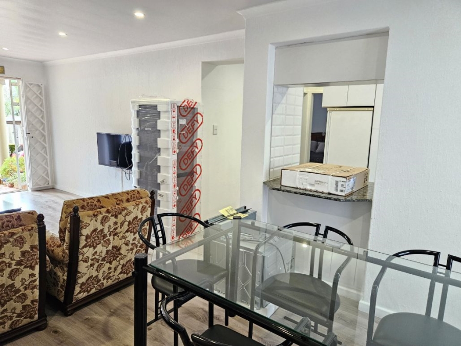 To Let 2 Bedroom Property for Rent in Sandown Gauteng