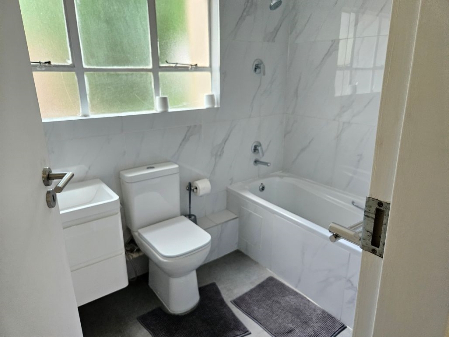 To Let 2 Bedroom Property for Rent in Sandown Gauteng