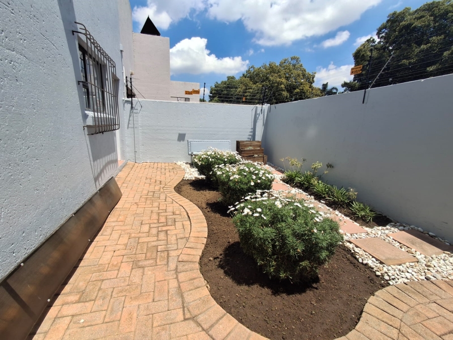 2 Bedroom Property for Sale in Beyers Park Gauteng