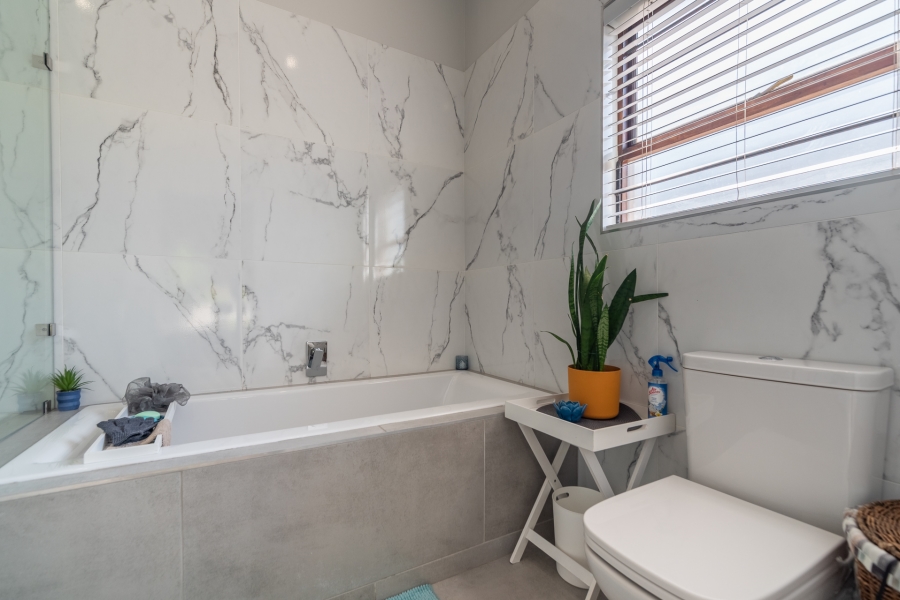 3 Bedroom Property for Sale in North Riding Gauteng