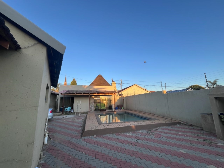 5 Bedroom Property for Sale in Culemborg Park Gauteng