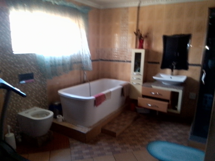 5 Bedroom Property for Sale in Culemborg Park Gauteng